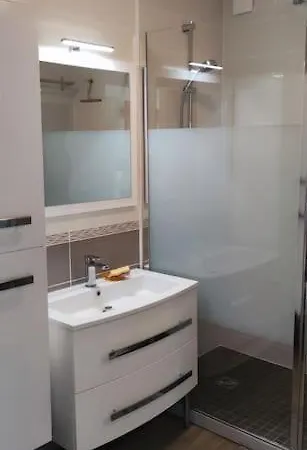 Апартаменты Face A La Pour Cet Agreable T2