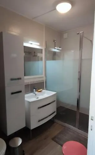 Face A La Pour Cet Agreable T2 * Capbreton